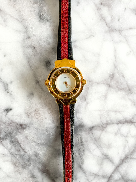 Vintage Gucci 6600L Reverso Striped Watch