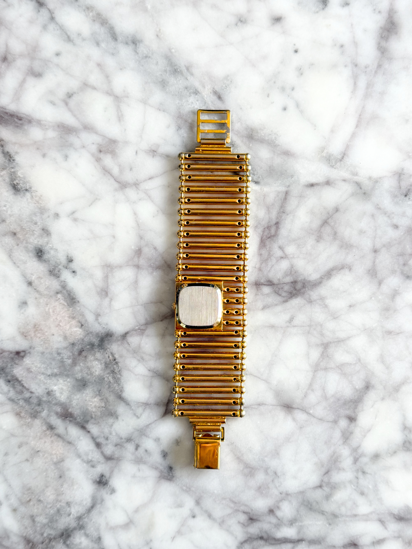 Vintage Gold Horizontal Bar Watch
