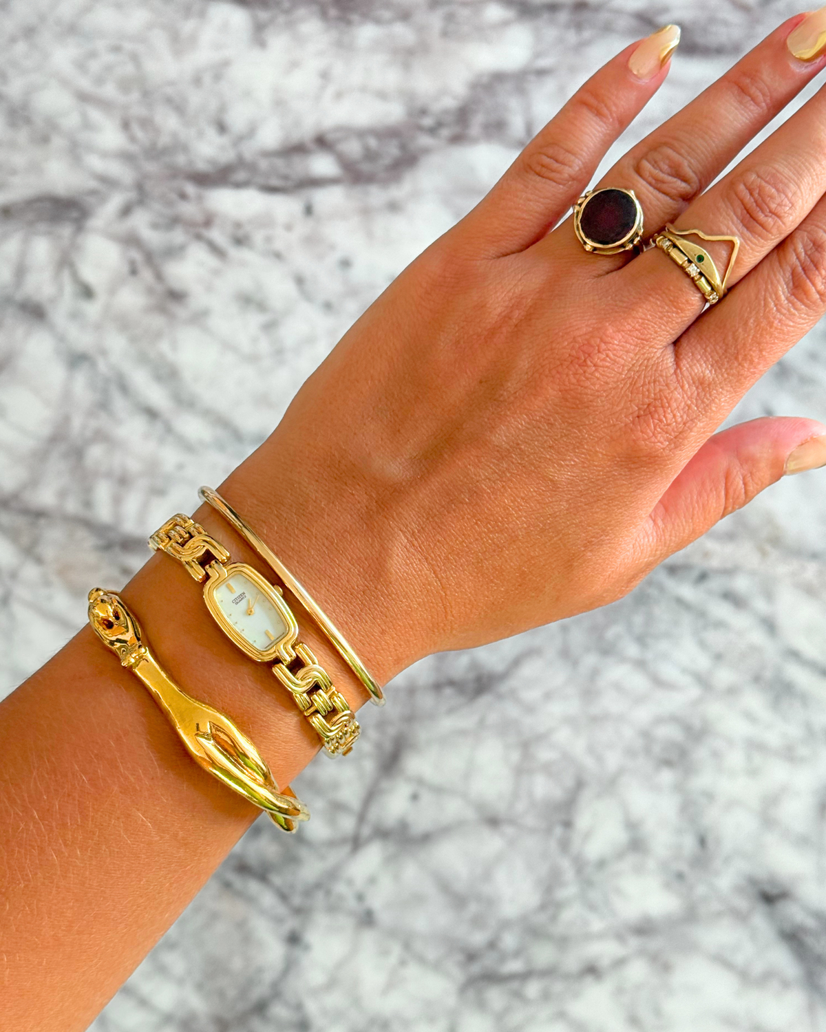 Vintage Gold Interlocking Band Watch
